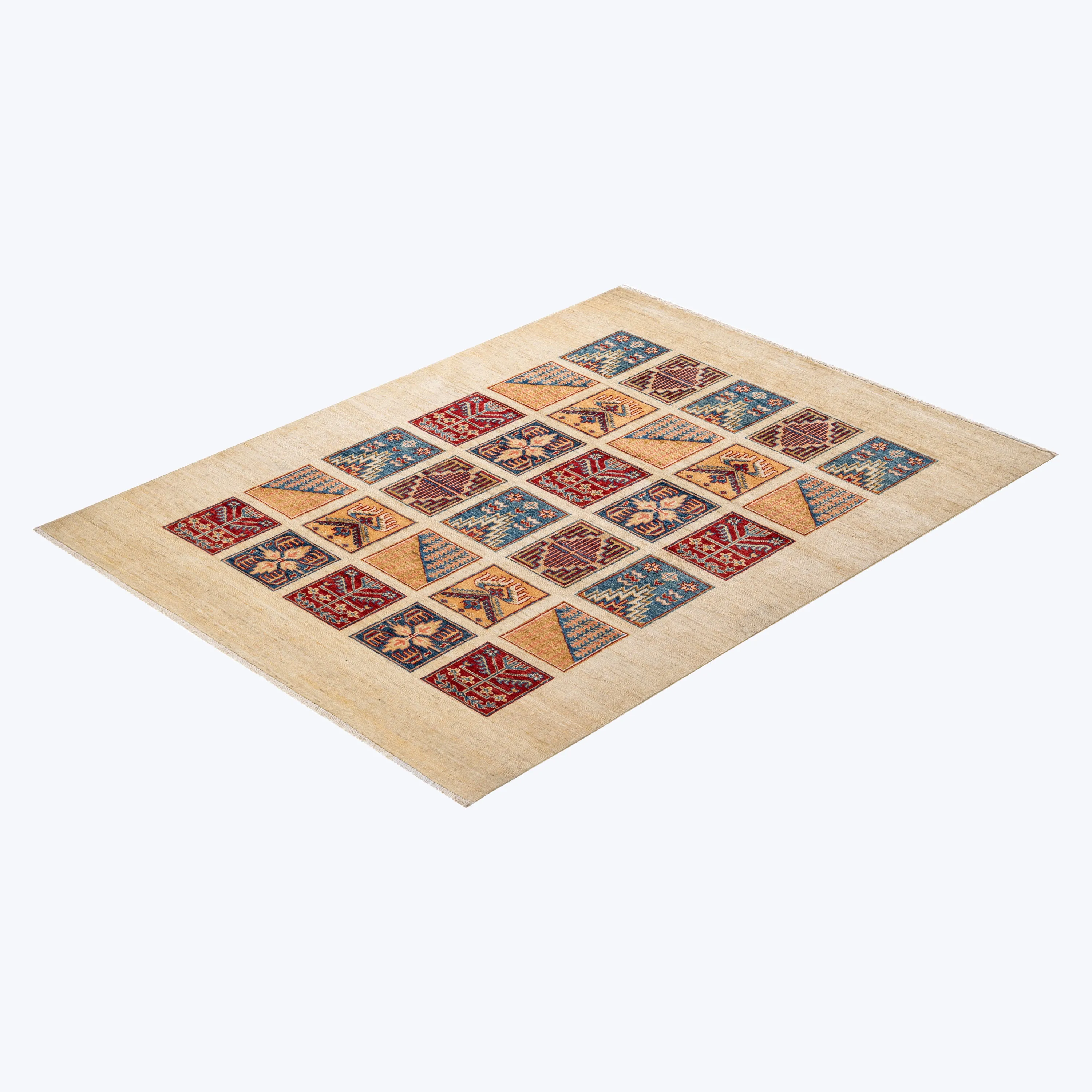 Ivory Traditional Wool Rug - 4' 10" x 6' 7"