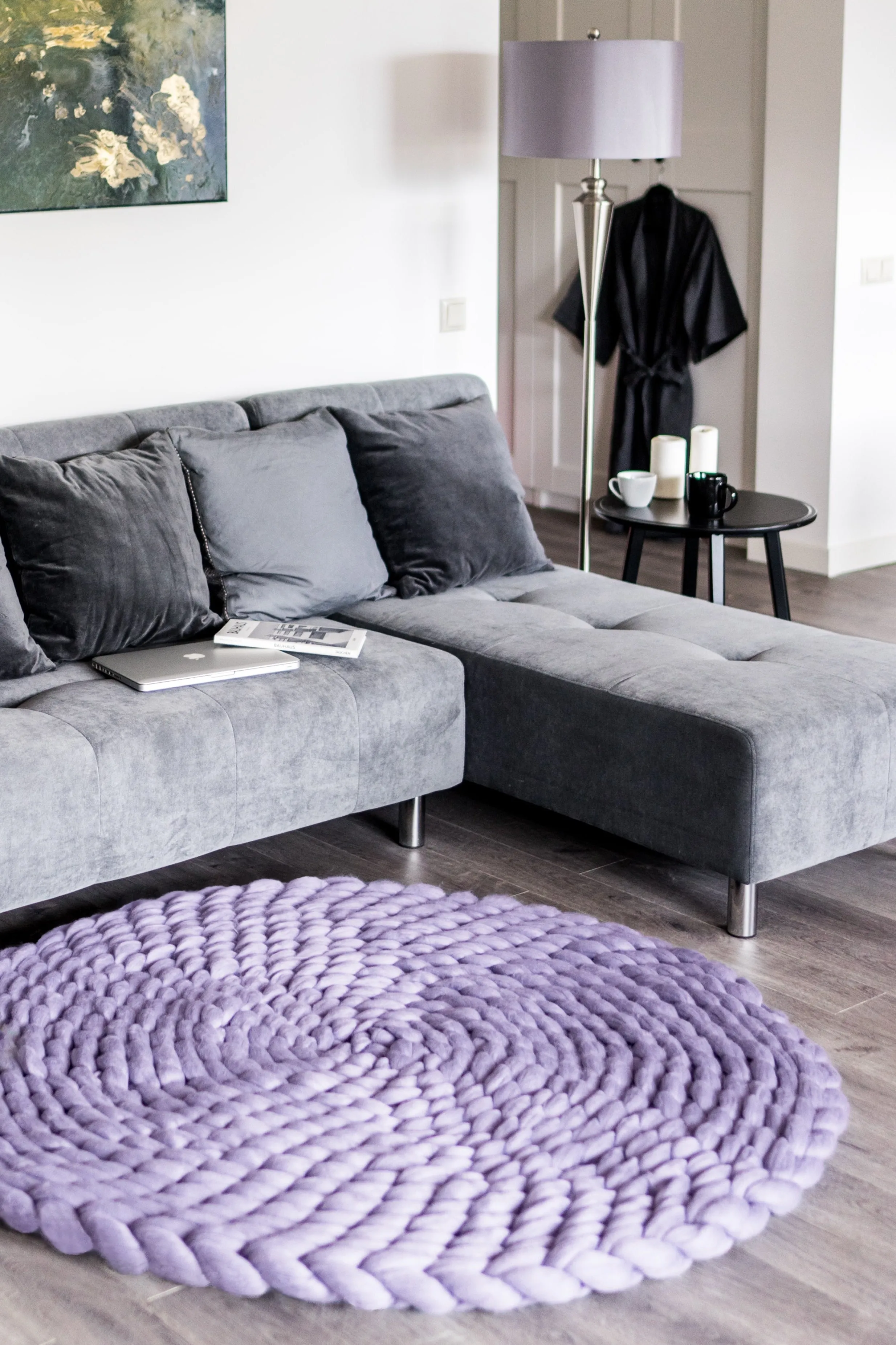 Medium round rug d=40” (100 cm)