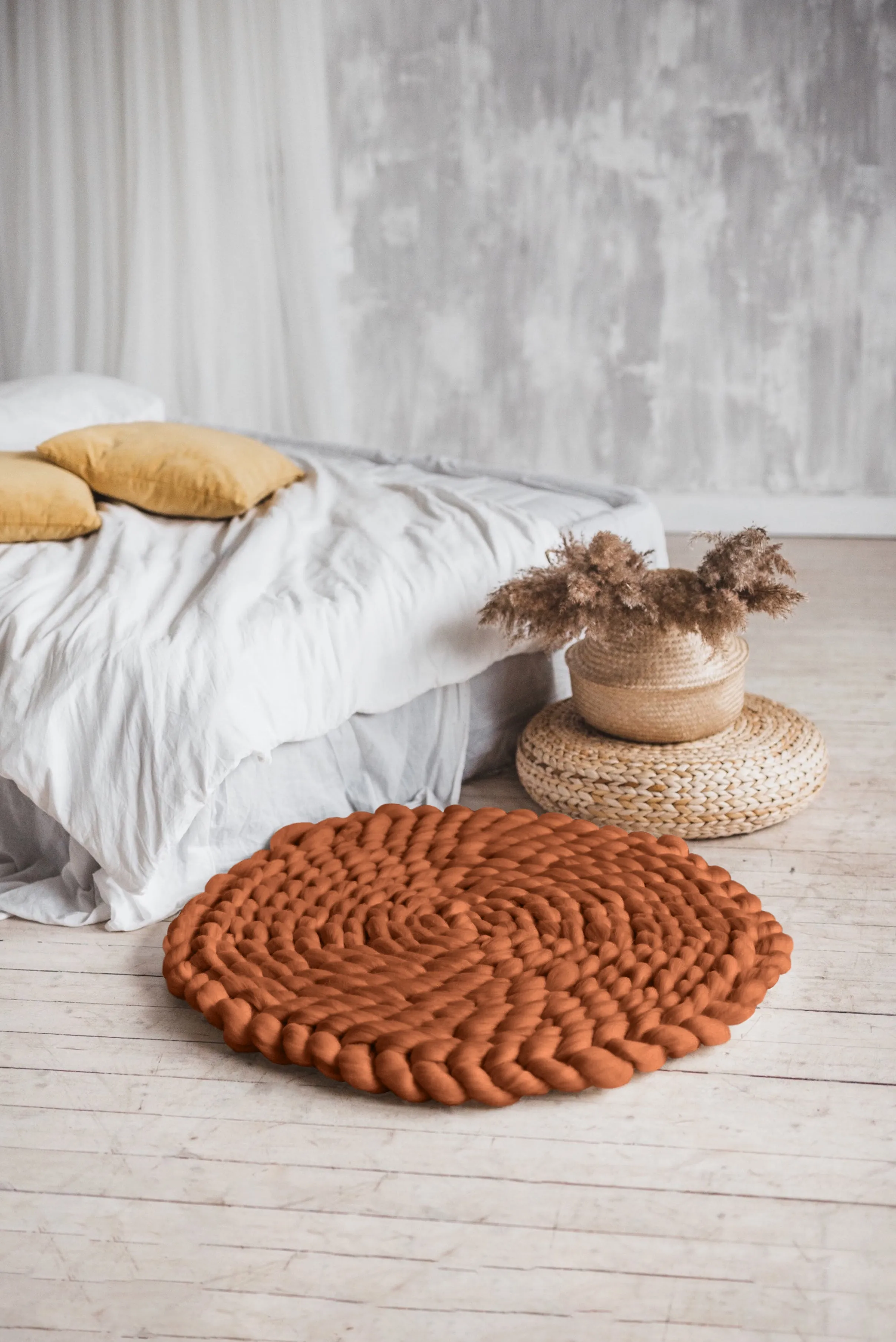 Medium round rug d=40” (100 cm)