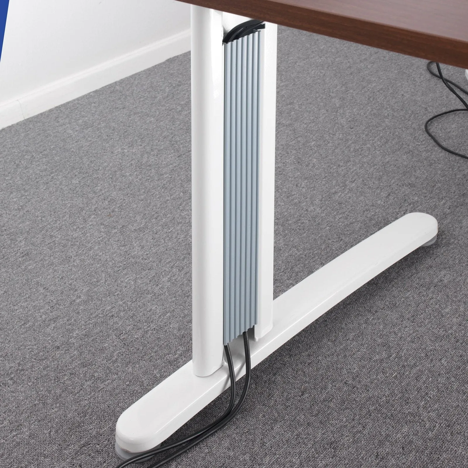 TR10 left hand ergonomic desk
