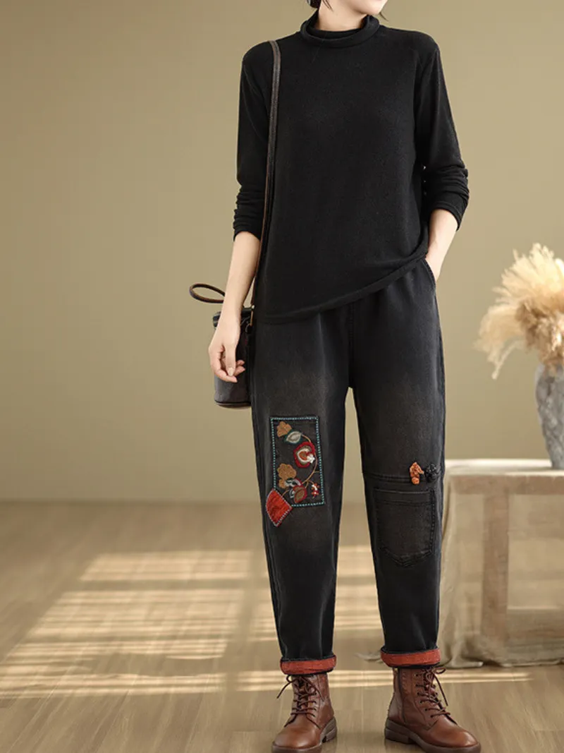 Women's Trendy and Versatile Embroidery Bottom